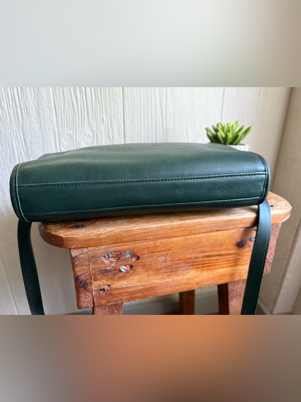Vintage Coach Taylor Zip Shoulder Bag in Bottle Green - Picture 6 of 8